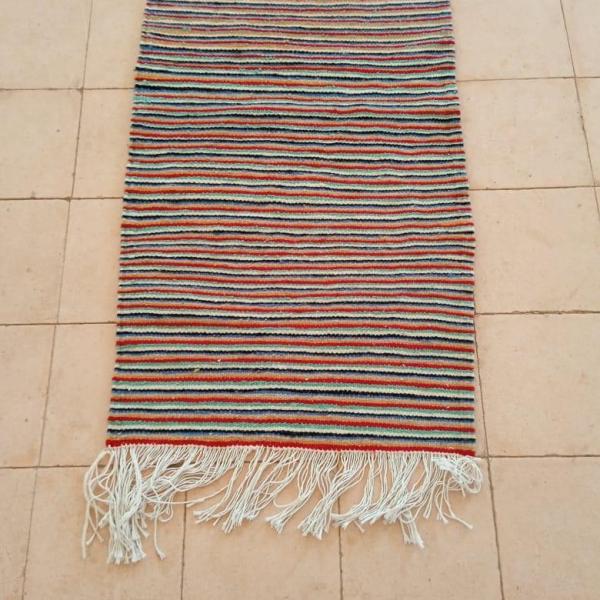 Tapis en laine multicolore fait main